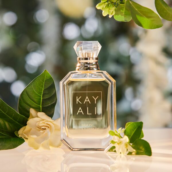 Kayali Deja Vu White Flower